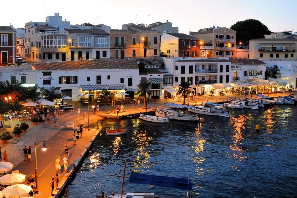 Ayvalık Cunda Turu ile Ege'nin Saklı Güzelliklerini Keşfedin