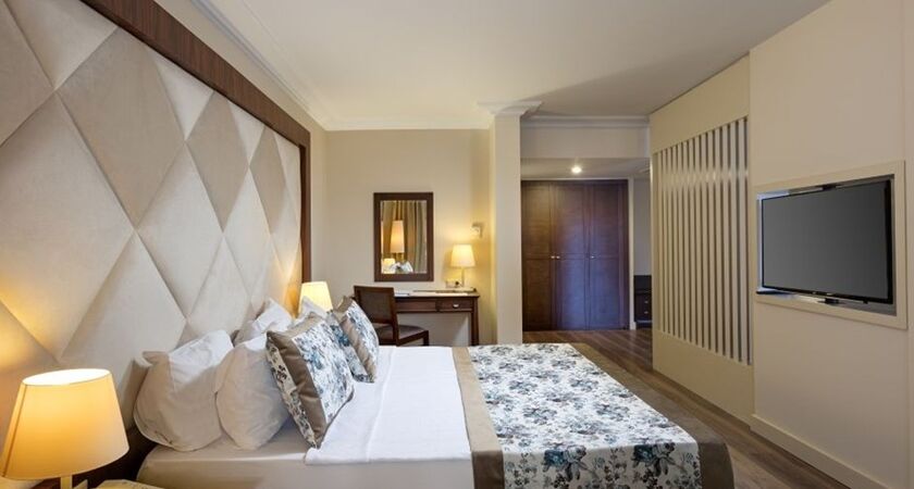 Seven Seas Hotel Life