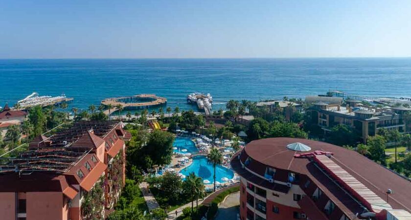 Palmeras Beach Hotel