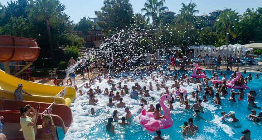Palmeras Beach Hotel