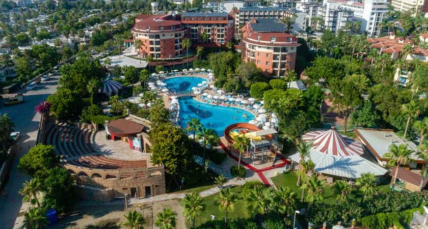Palmeras Beach Hotel