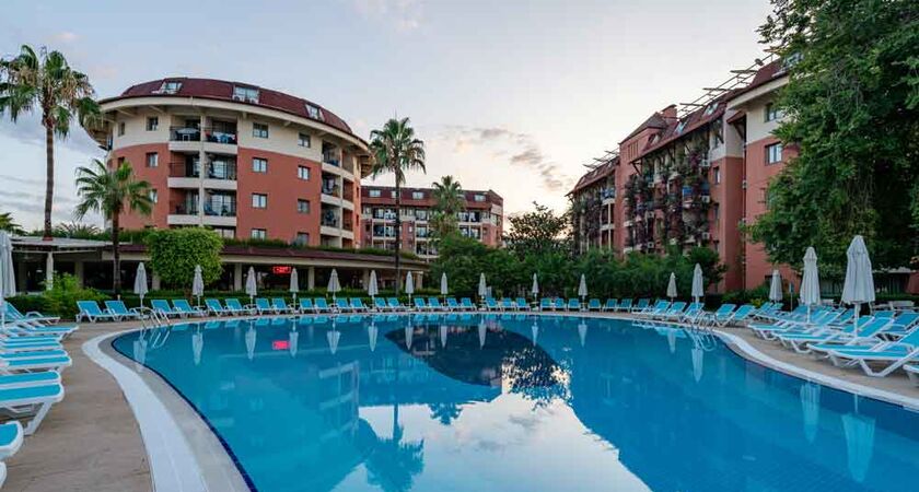 Palmeras Beach Hotel