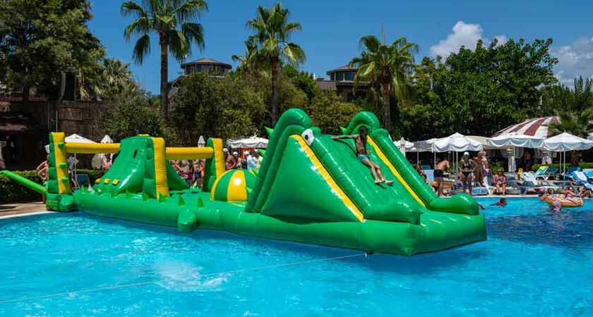 Palmeras Beach Hotel
