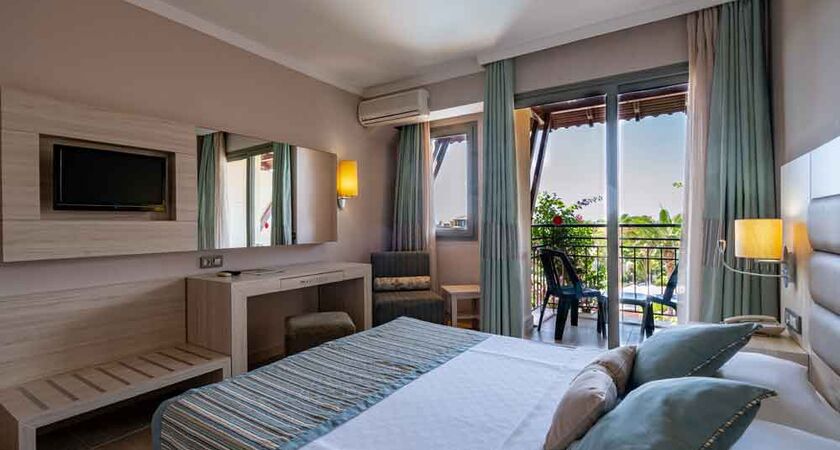 Palmeras Beach Hotel