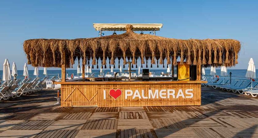Palmeras Beach Hotel