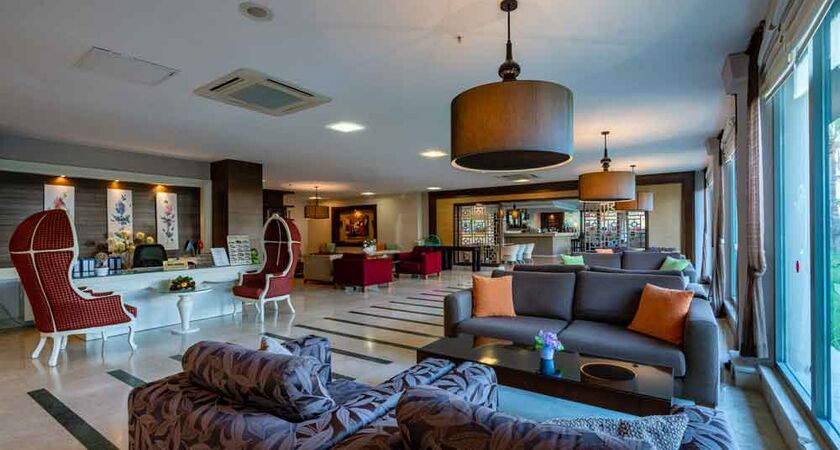 Palmeras Beach Hotel