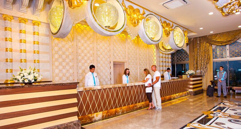 Royal Holiday Palace