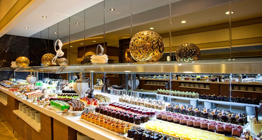 Royal Holiday Palace