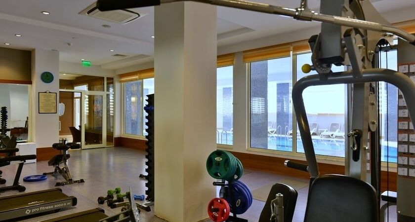 Side Crown Serenity Hotel