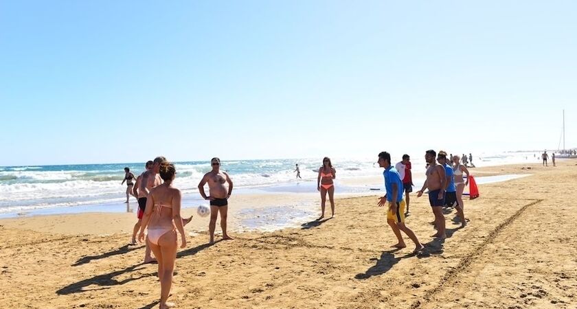 Side Crown Serenity Hotel