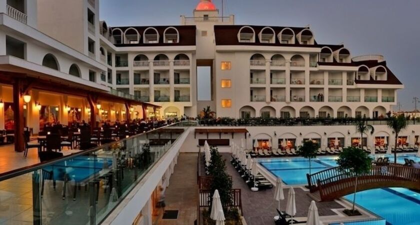 Side Crown Serenity Hotel