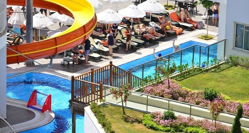 Side Crown Serenity Hotel