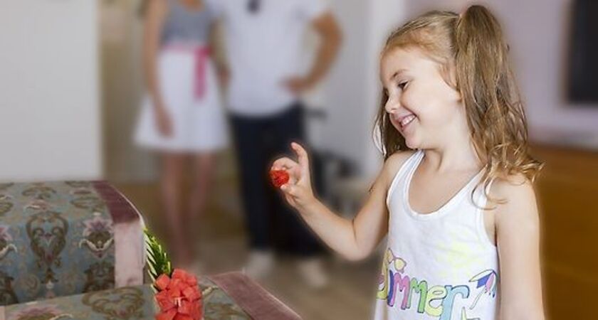 Side Crown Serenity Hotel