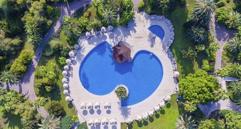 Starlight Resort Hotel