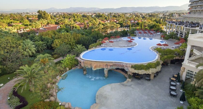 Starlight Resort Hotel