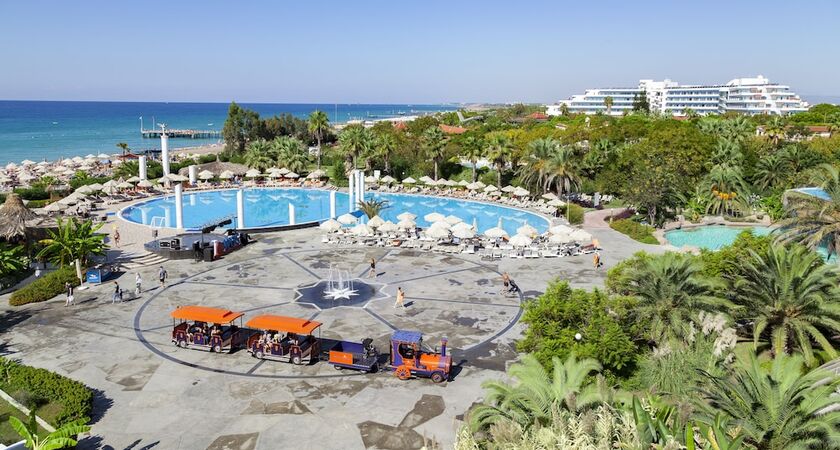 Starlight Resort Hotel