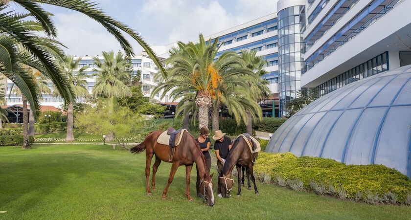 Starlight Resort Hotel