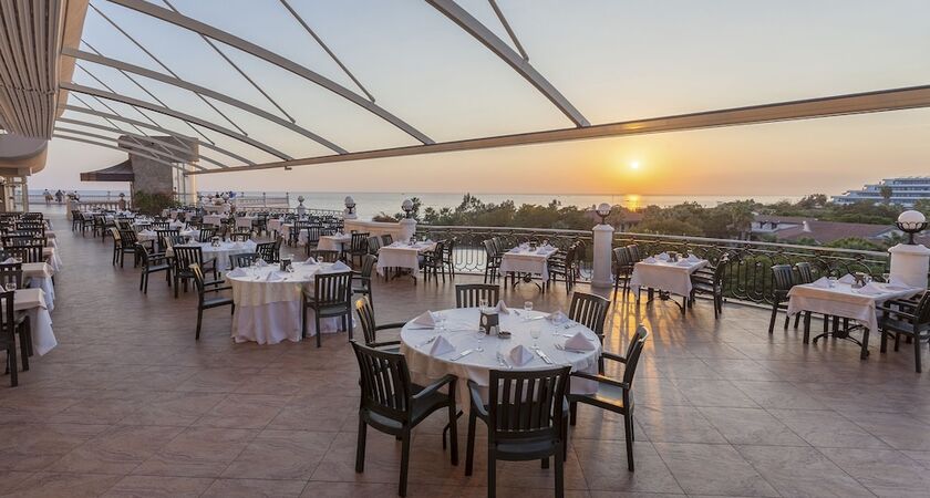 Starlight Resort Hotel