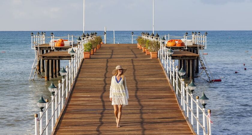 Starlight Resort Hotel