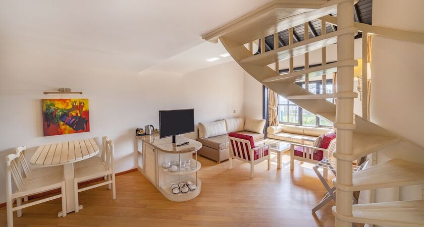 Sunrise Resort Hotel