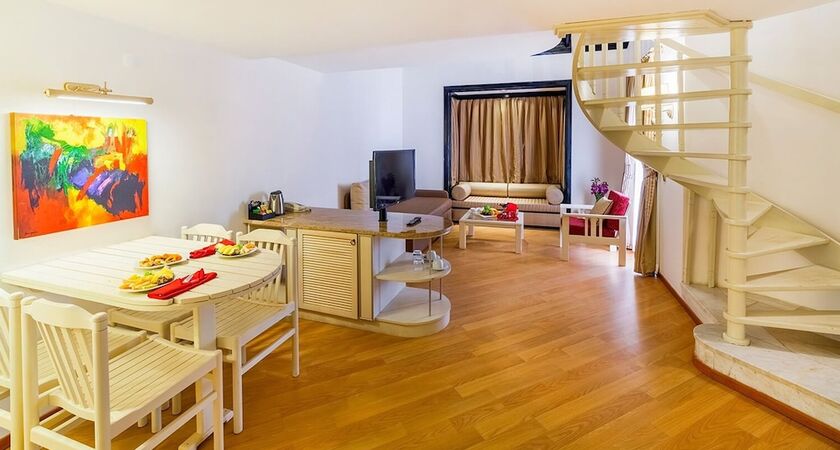 Sunrise Resort Hotel