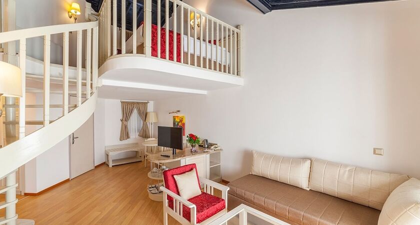 Sunrise Resort Hotel