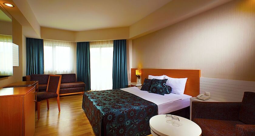 Diamond Beach Hotel & Spa