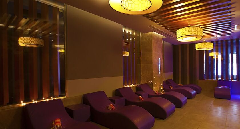 Diamond Beach Hotel & Spa