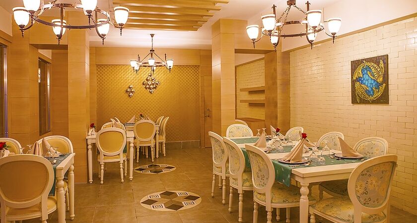 Diamond Beach Hotel & Spa