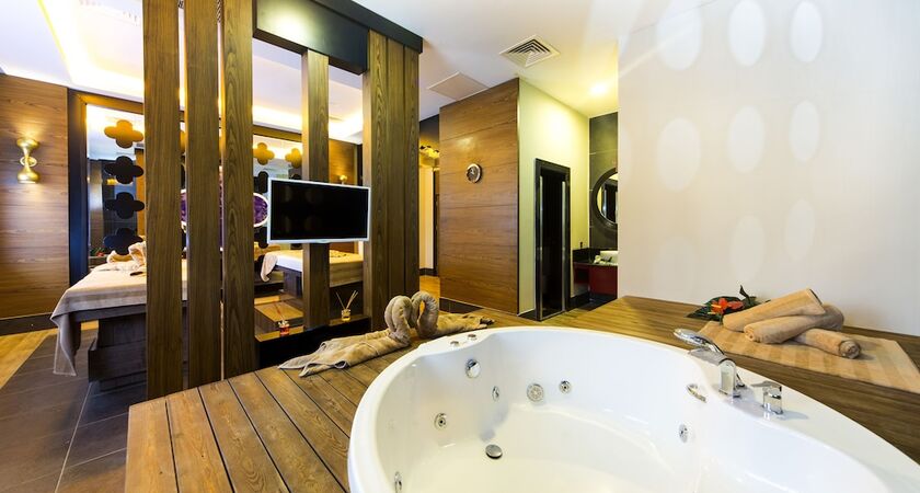 Diamond Premium Hotel & Spa