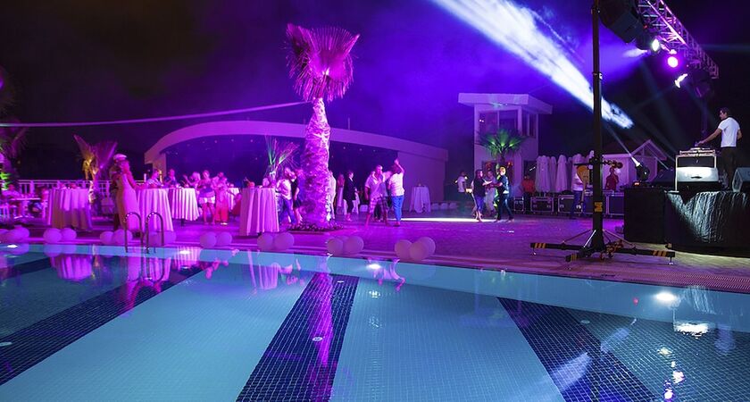 Diamond Elite Hotel & Spa +16