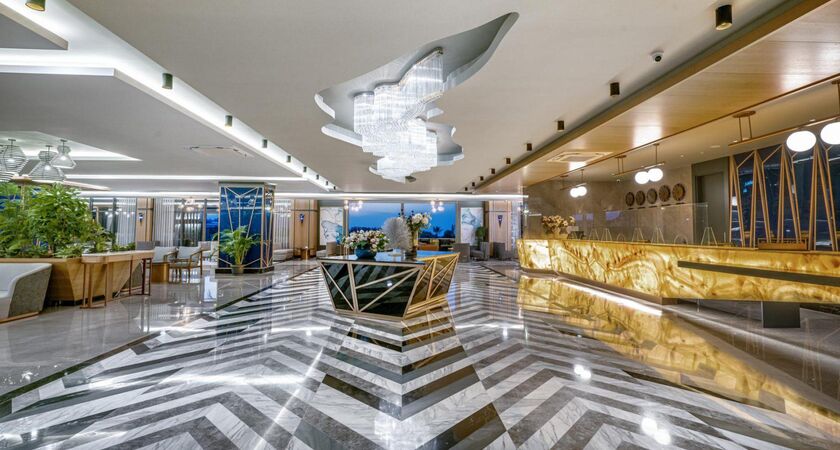 Diamond De Luxe Hotel & Spa