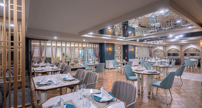 Diamond De Luxe Hotel & Spa