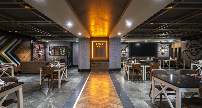 Diamond De Luxe Hotel & Spa