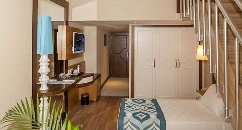 Dream World Resort & Spa
