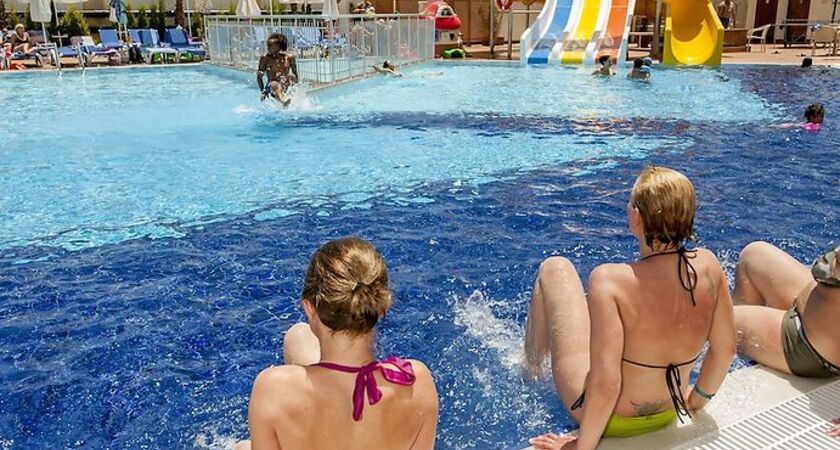 Dream World Resort & Spa
