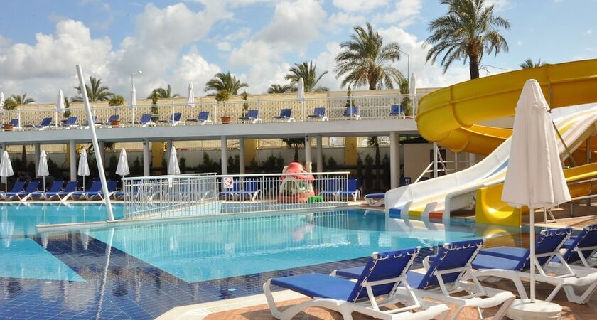 Dream World Resort & Spa
