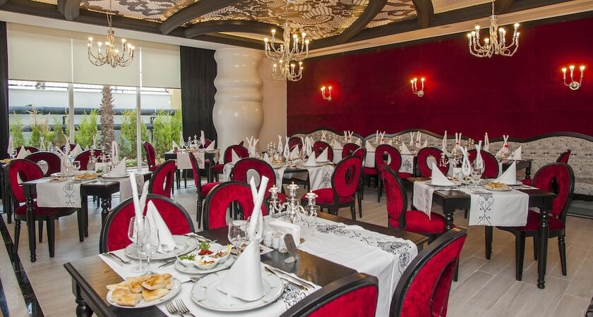 Dream World Resort & Spa