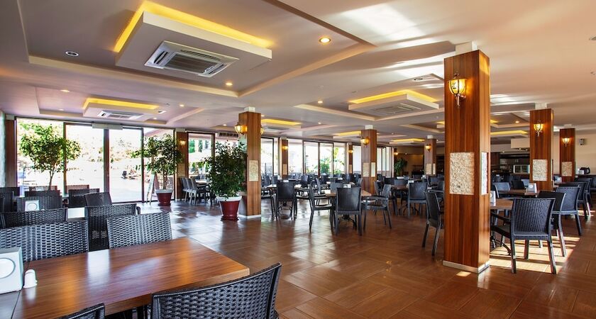 CLUB HOTEL TURAN PRINCE