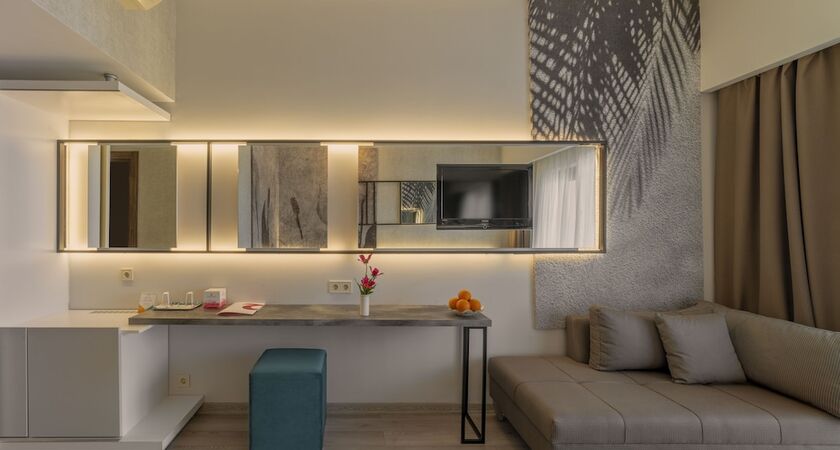 CLUB HOTEL TURAN PRINCE