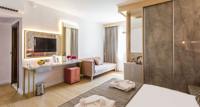 CLUB HOTEL TURAN PRINCE