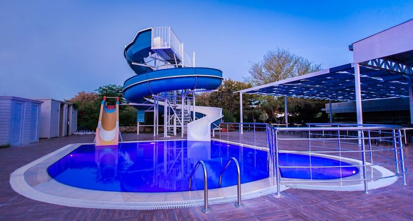 Side Royal Paradise