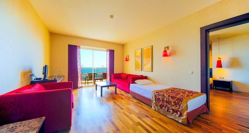 Horus Paradise Luxury Resort