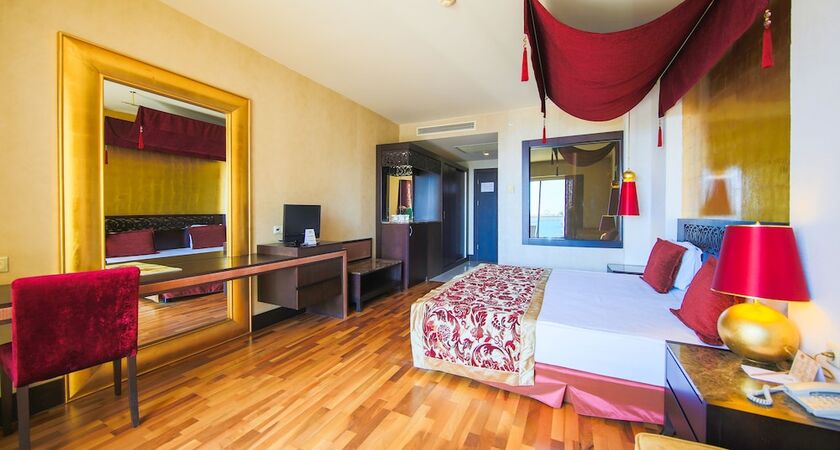 Horus Paradise Luxury Resort