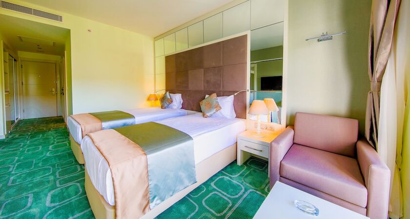 Horus Paradise Luxury Resort