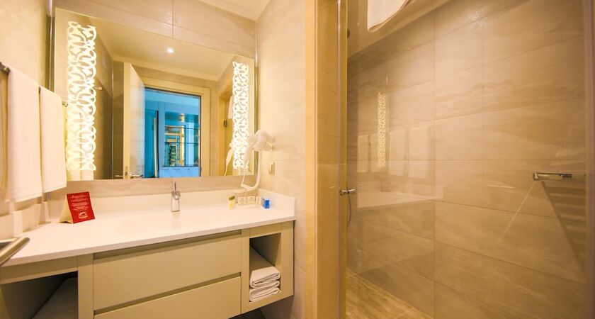 Horus Paradise Luxury Resort