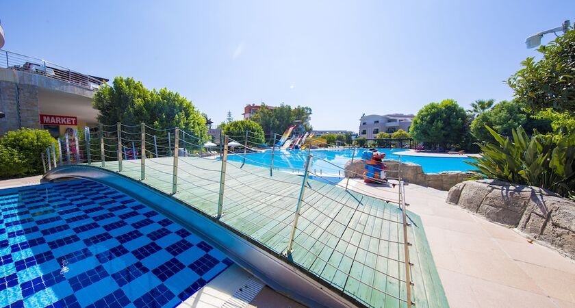 Horus Paradise Luxury Resort