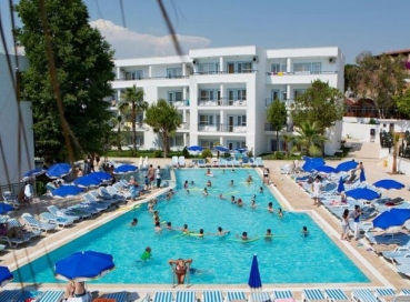 Larissa Beach Club