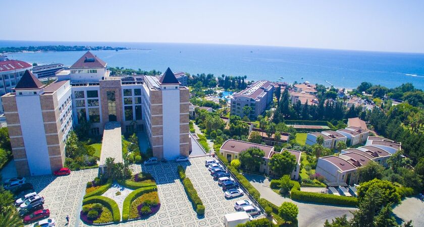 Horus Paradise Luxury Resort