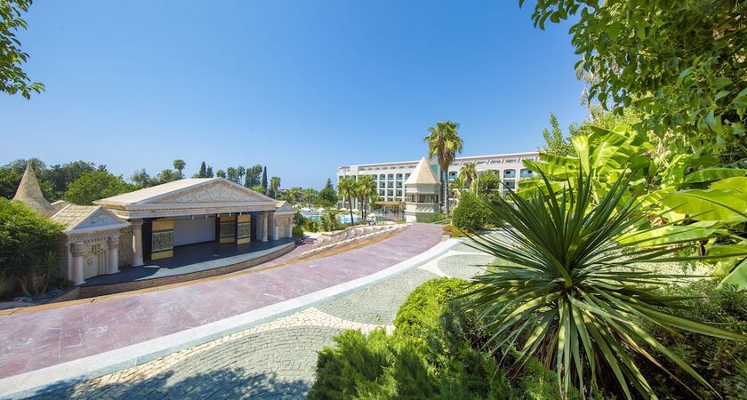 Horus Paradise Luxury Resort